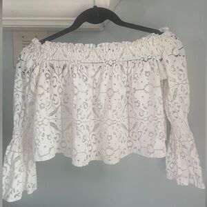 White lace crop top from Zara. women’s. Worn a few times
